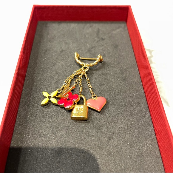Louis Vuitton LV Pin Brooch - Picture 7 of 8